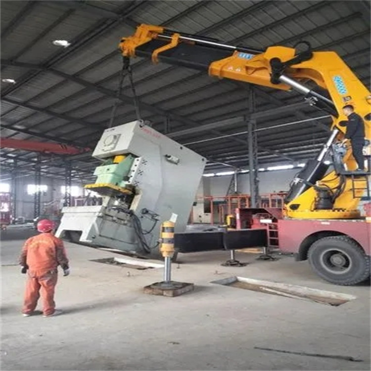 铜陵铜官80吨折臂吊车出租附近电话